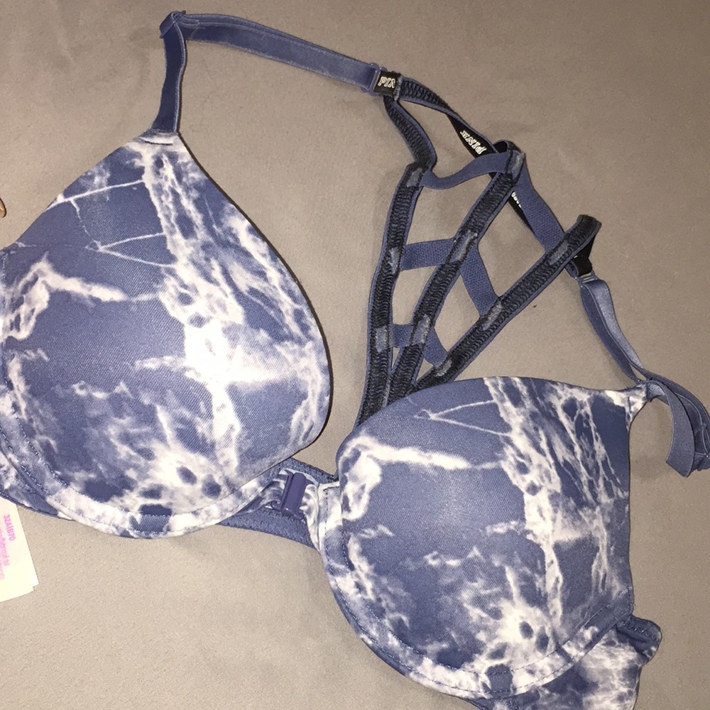 PINK vs bra